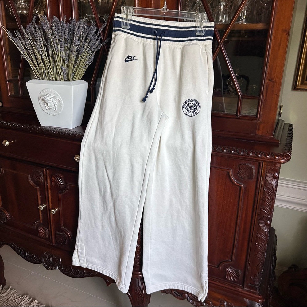 Nike Phoenix Fleece Women's Wide Leg Pants And Sweater Matching Set - Picture 10 of 15